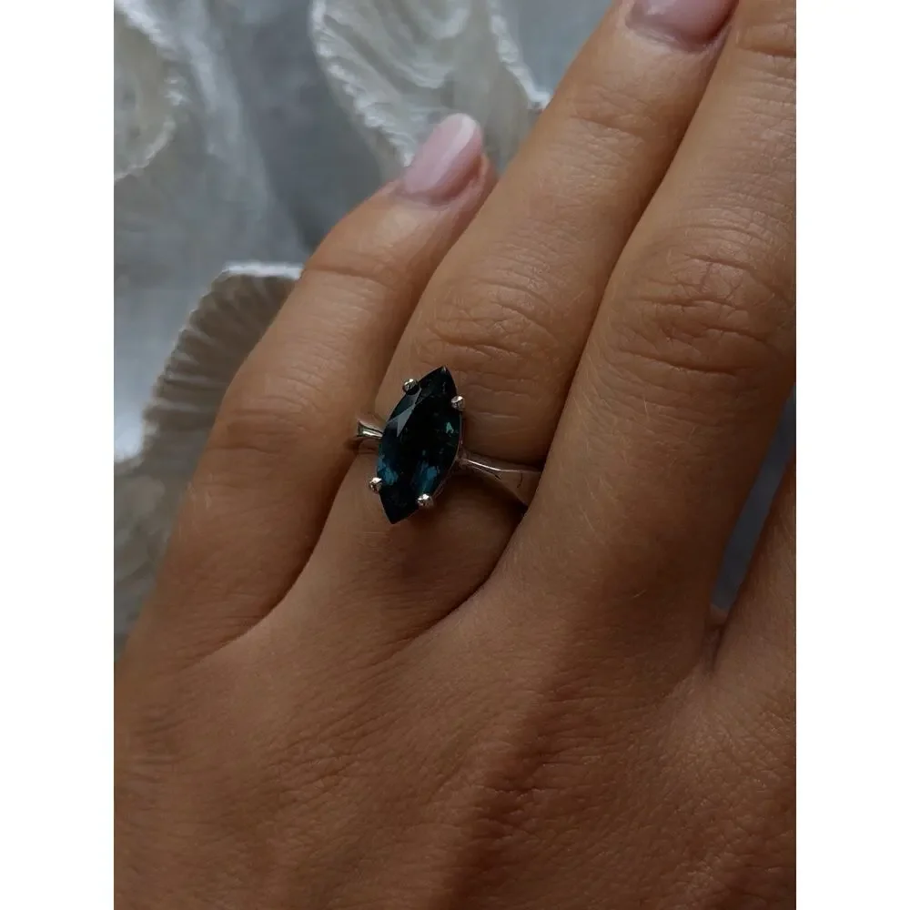 925 Sterling Silver Dark Green Spinel Ring Size 7